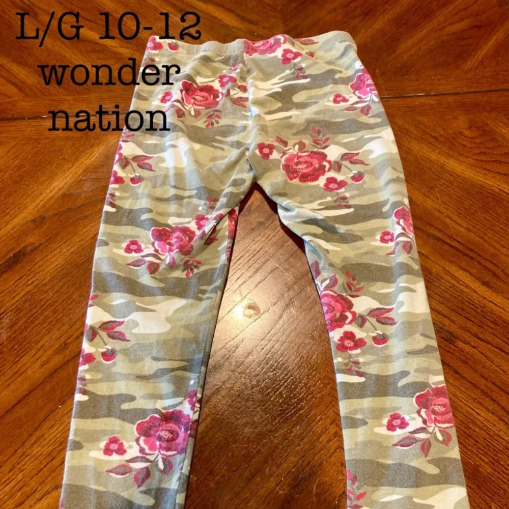 Girls camo leggings